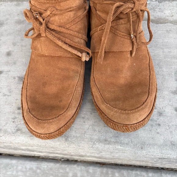 UGG Reid Women's Chestnut Ankle Booties 9.5 - Picture 6 of 10